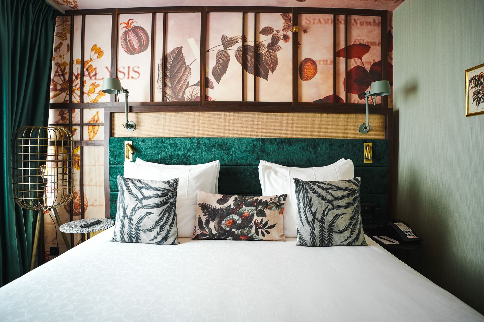 Hotel Indigo Brussels floral room